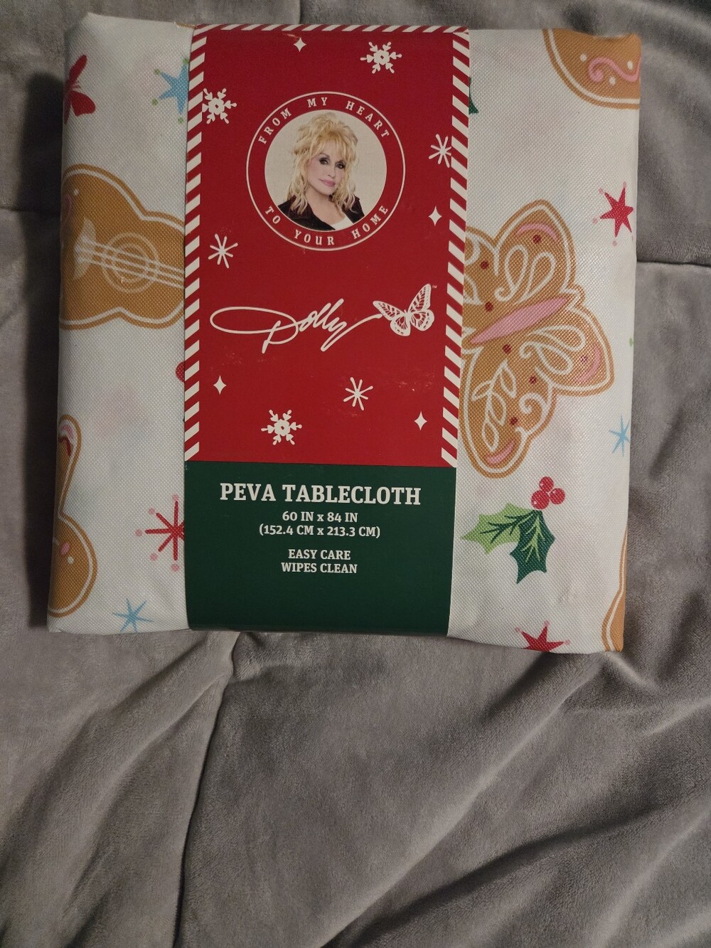 NWT DOLLY PARTON Christmas 60" x 84" Peva Tablecloth With Gingerbread, Guitars &